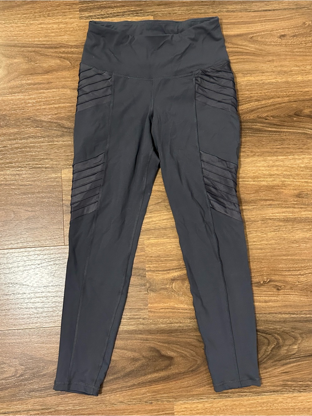 Old Navy Black Paneled High-Rise Leggings